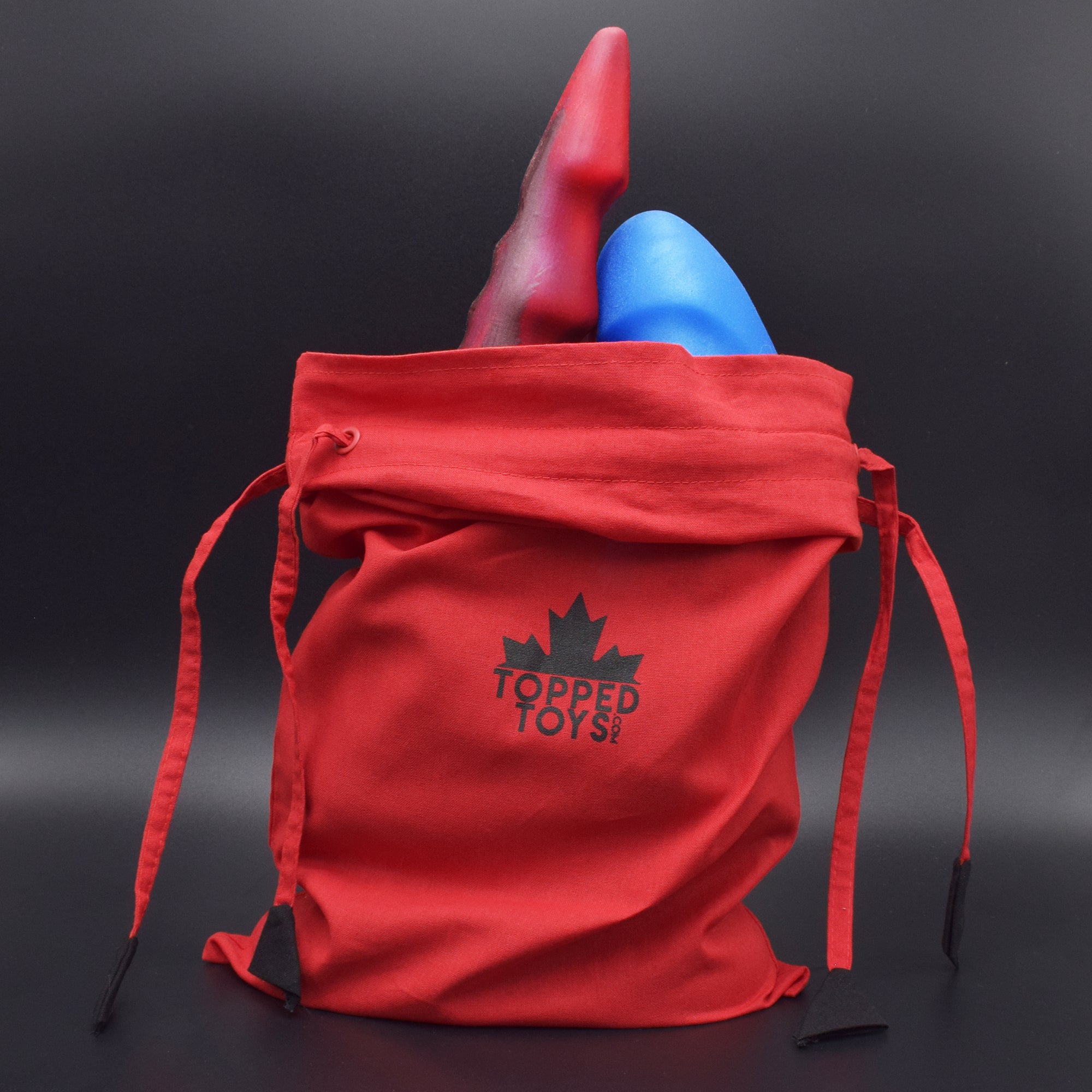 Medium Topped Toys Bag, with Hilt 115 in Blue Steel and Spike 105 in Forge Red
